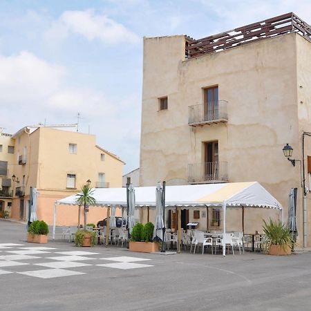 Hostal De Cabrit Sant Mateu Exterior photo